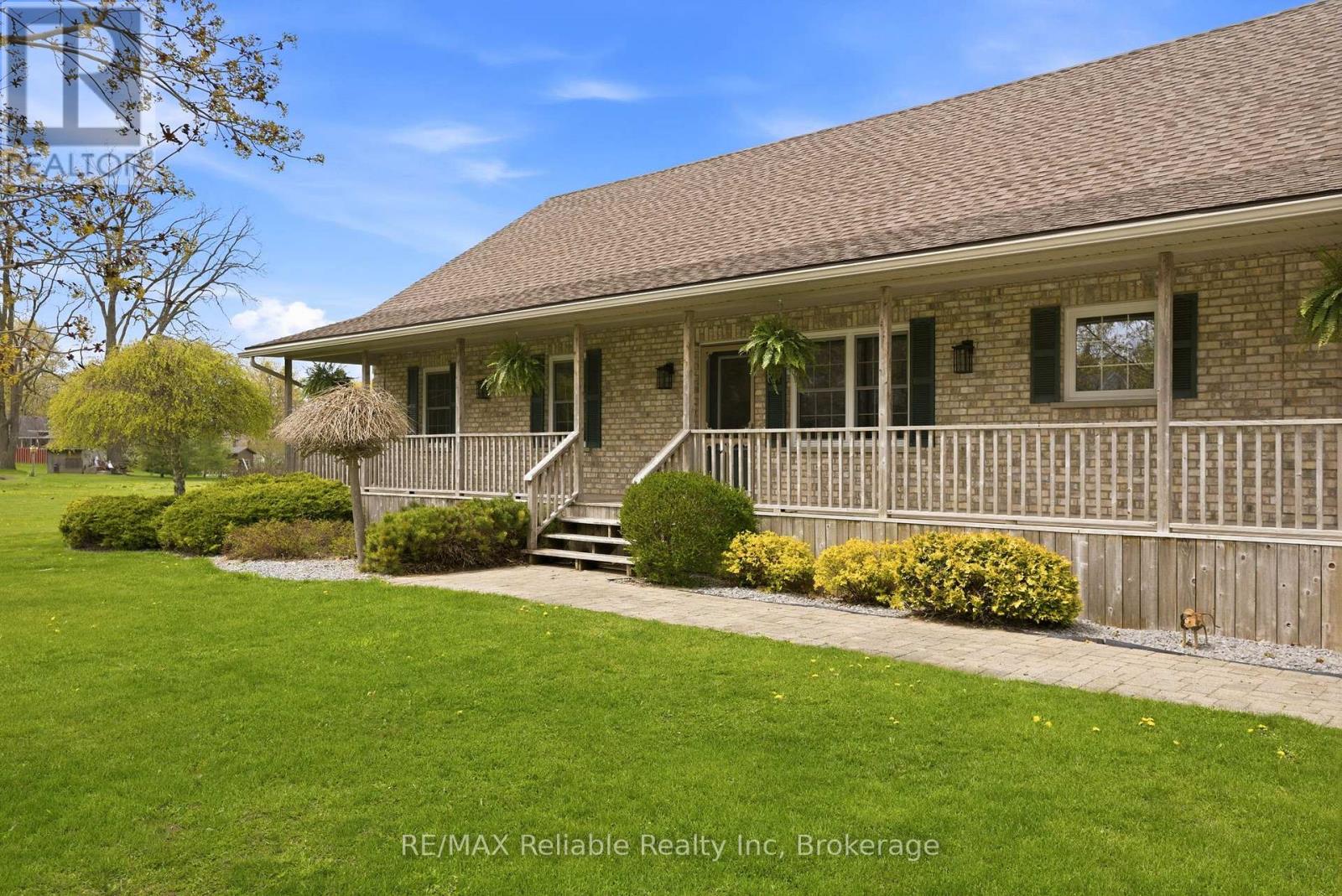 61 Wilson Street, Huron East, Ontario  N0K 1W0 - Photo 4 - X12631018