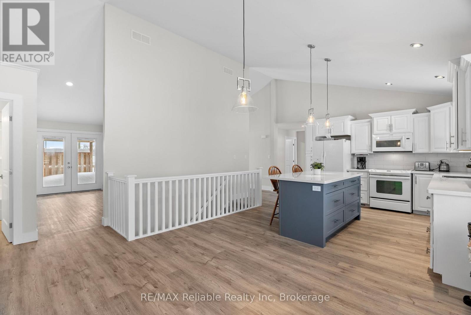 61 Wilson Street, Huron East, Ontario  N0K 1W0 - Photo 9 - X12631018