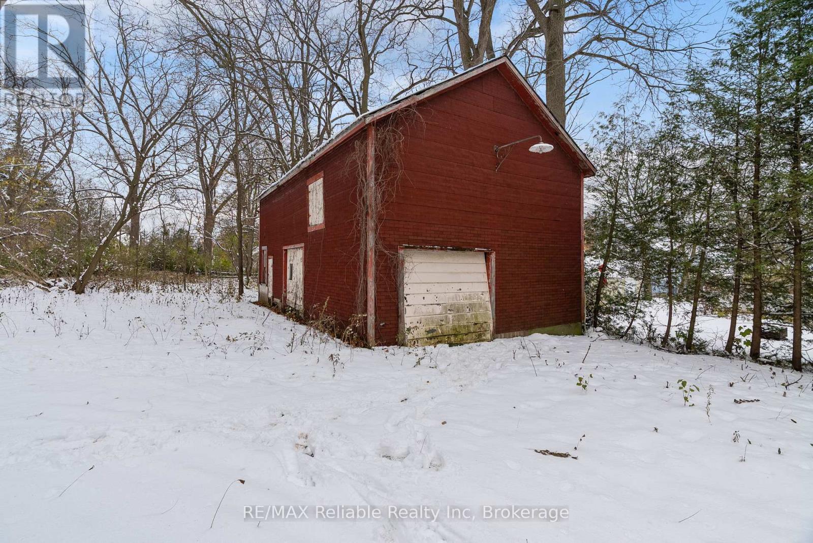 101 Centre Street, Huron East, Ontario  N0K 1W0 - Photo 36 - X12886750