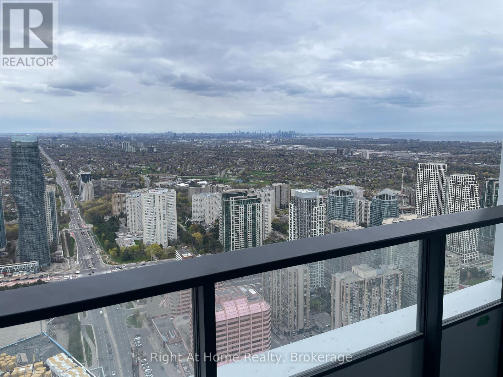 5702 - 4015 THE EXCHANGE STREET, Mississauga, Ontario
