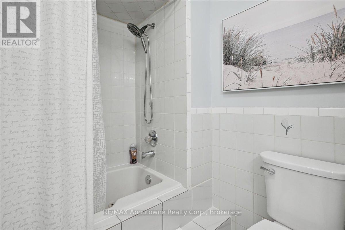 62 - 3050 Pinemeadow Drive, Burlington, Ontario  L7M 3X5 - Photo 33 - W13077238