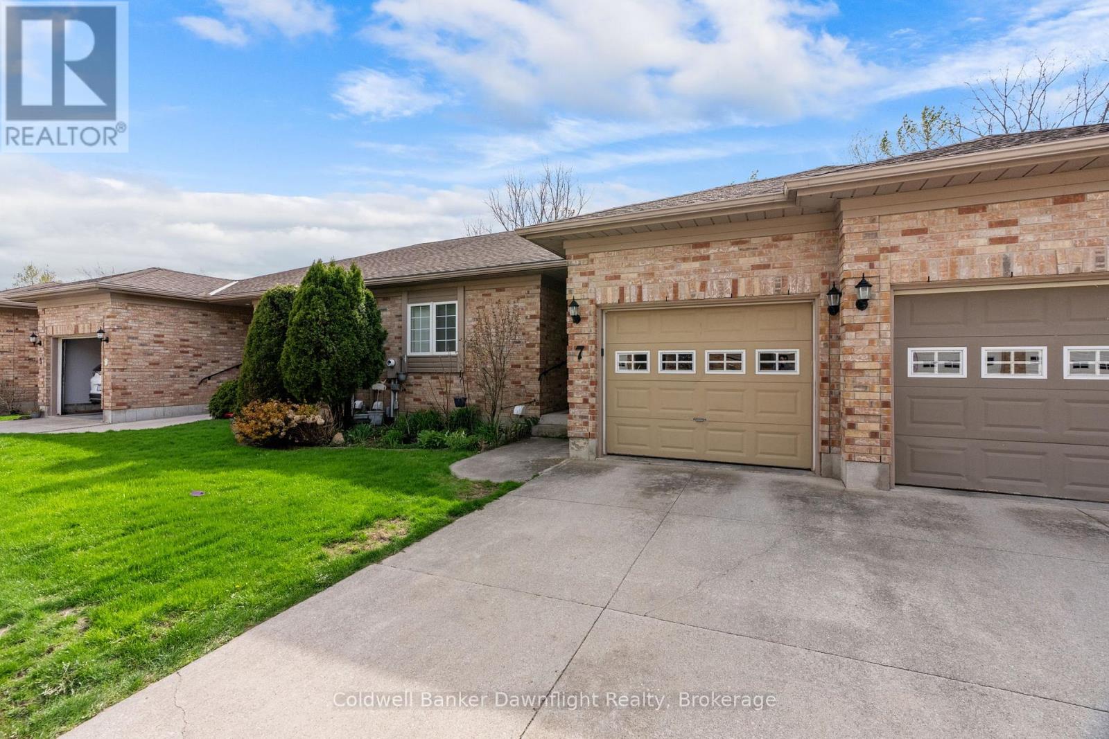 7 Brookside Place, South Huron, Ontario  N0M 1S2 - Photo 28 - X12827192