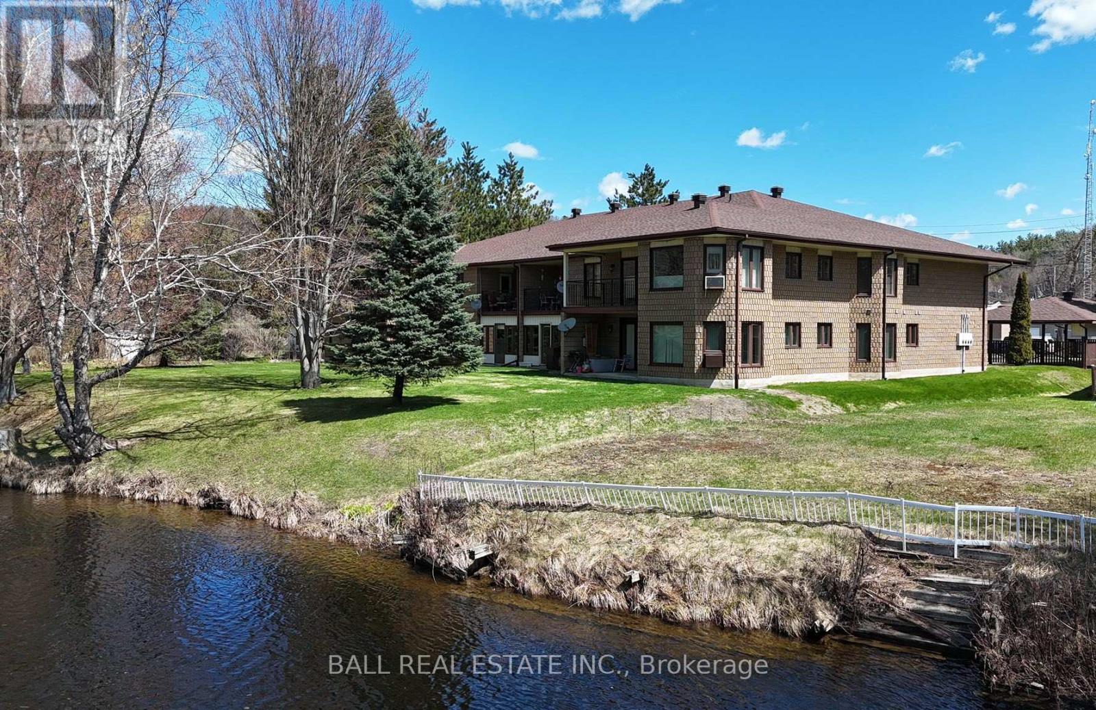 203 - 16 Alice Street, Bancroft, Ontario  K0L 1C0 - Photo 2 - X12981856