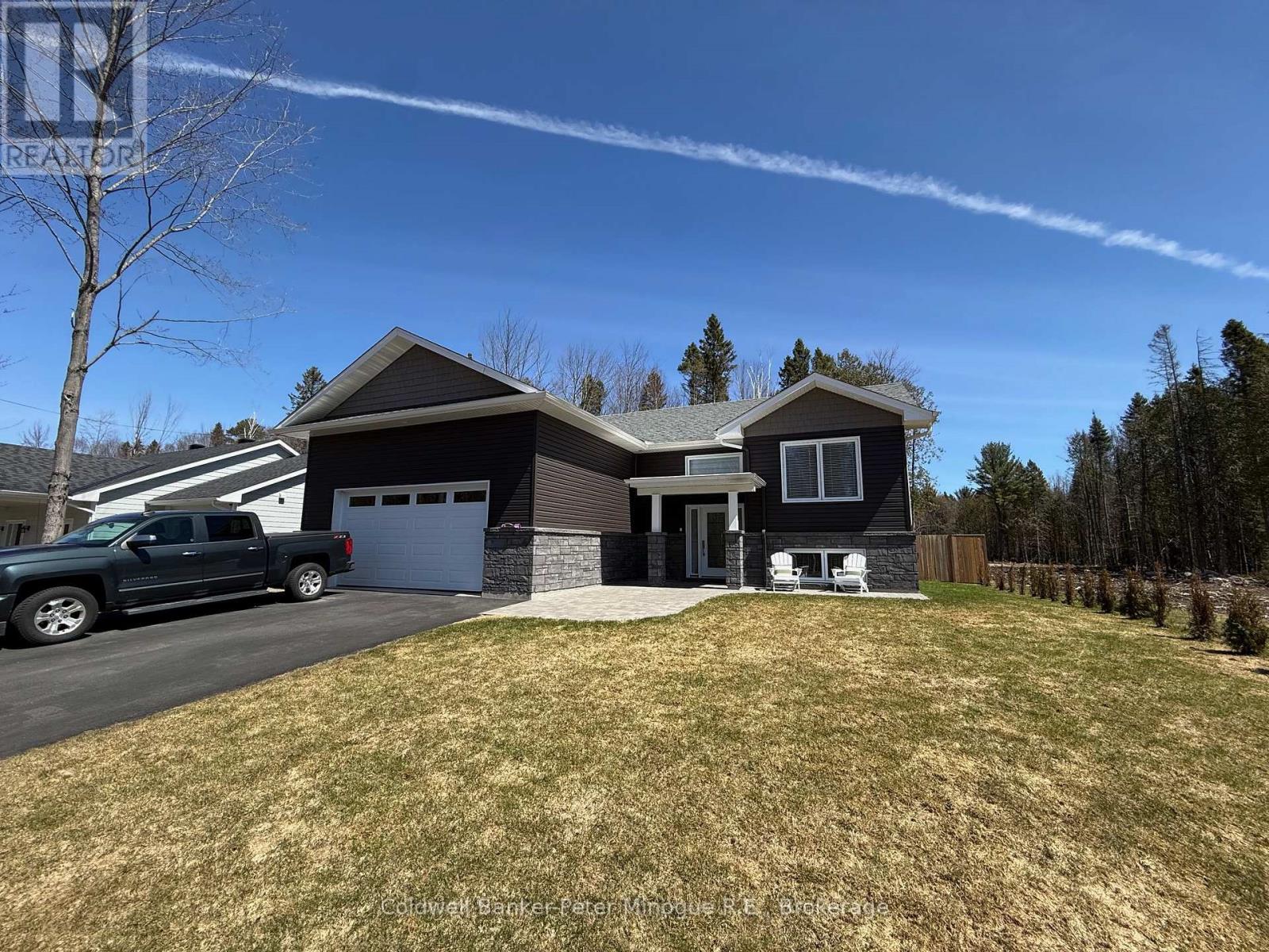 186 LAROCQUE ROAD, North Bay, Ontario