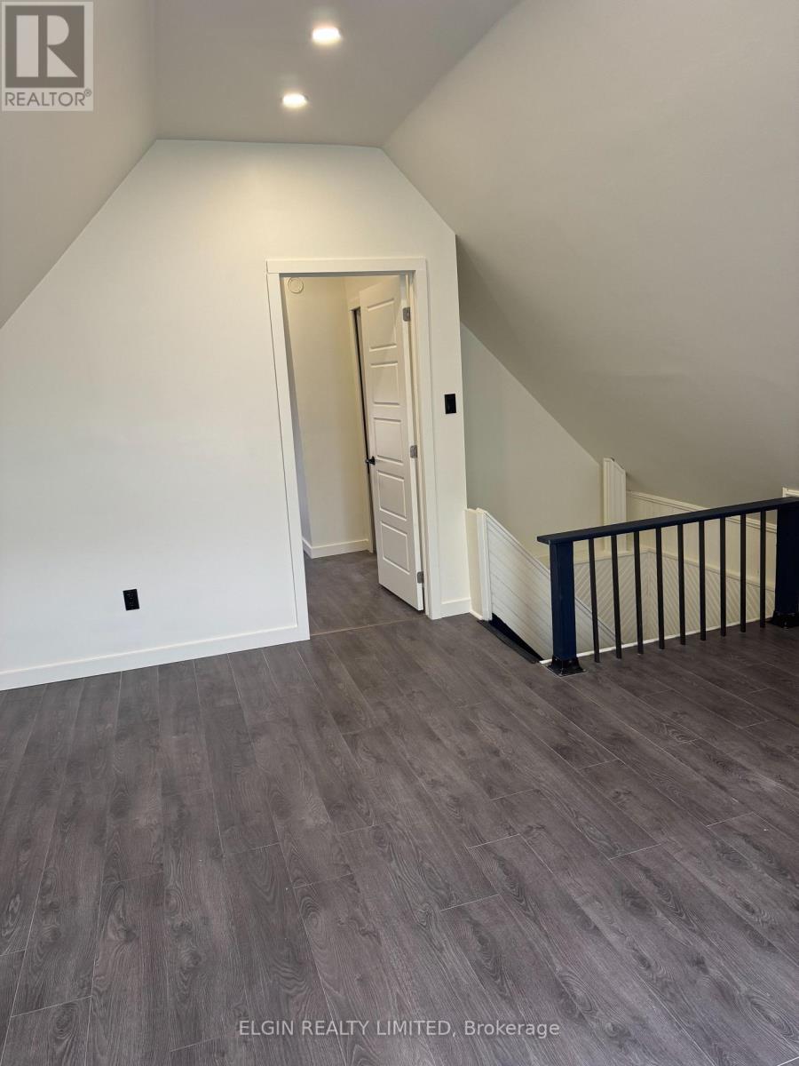 Upper - 11 Forest Avenue, St. Thomas, Ontario  N5R 2J1 - Photo 19 - X13077062