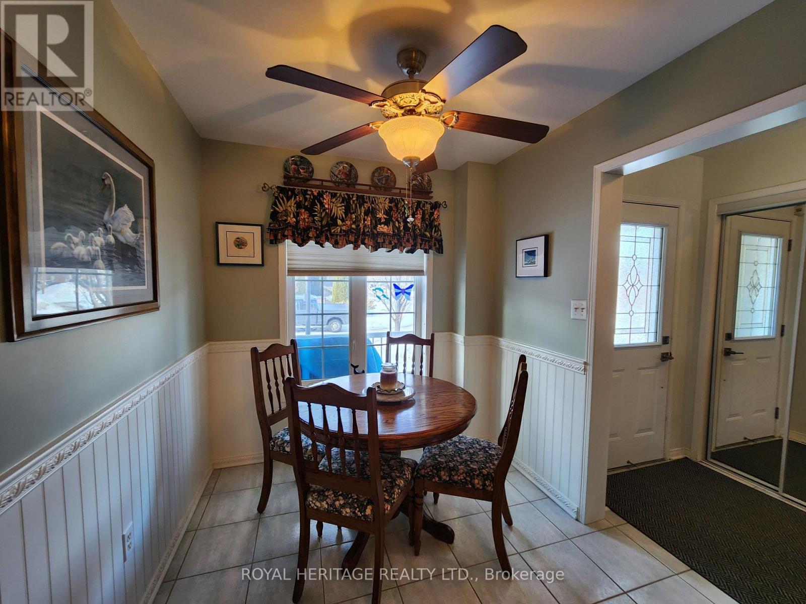 127 Knapton Drive, Newmarket, Ontario  L3X 3B3 - Photo 11 - N13077408