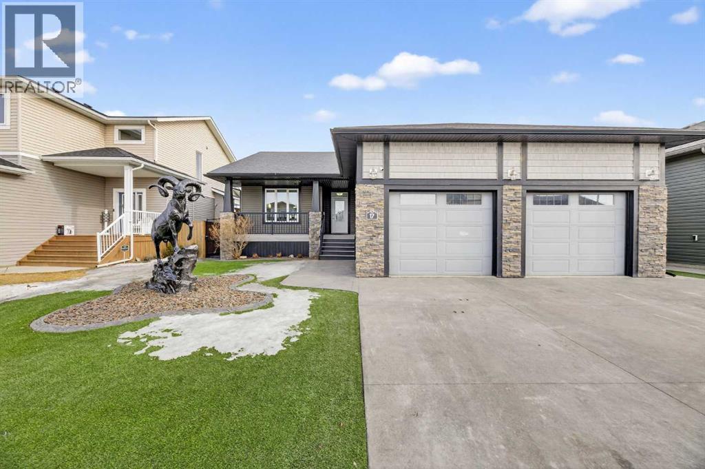 17 Viceroy Crescent, Olds, Alberta  T4H 0C4 - Photo 1 - A2286606
