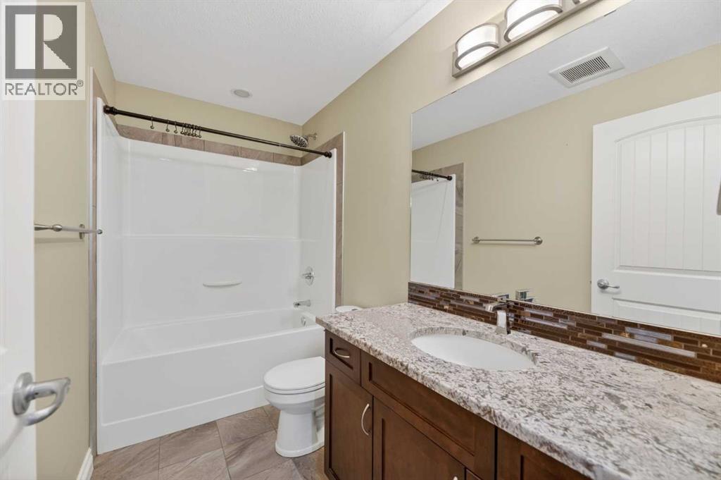 17 Viceroy Crescent, Olds, Alberta  T4H 0C4 - Photo 41 - A2286606