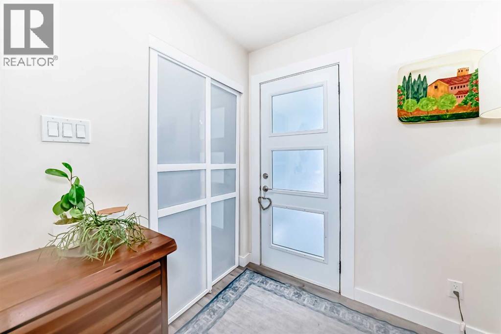 3304 46 Street SW, Calgary, Alberta  T3E 3W8 - Photo 8 - A2301425