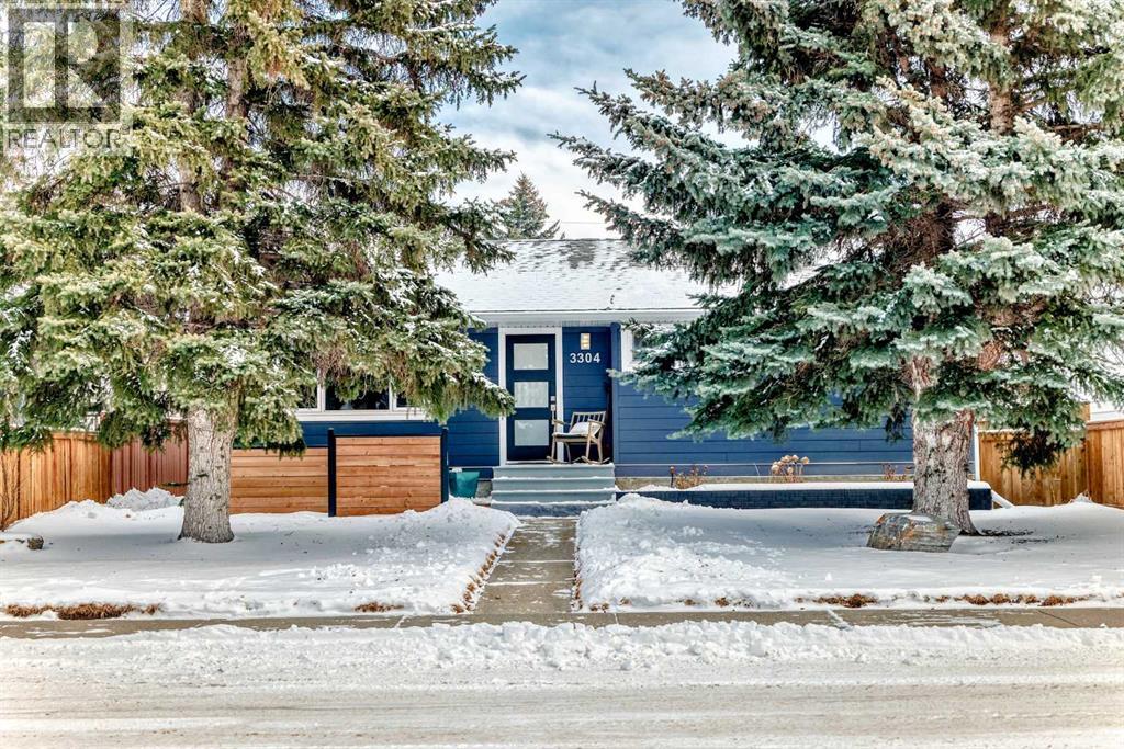 3304 46 Street SW, Calgary, Alberta  T3E 3W8 - Photo 2 - A2301425