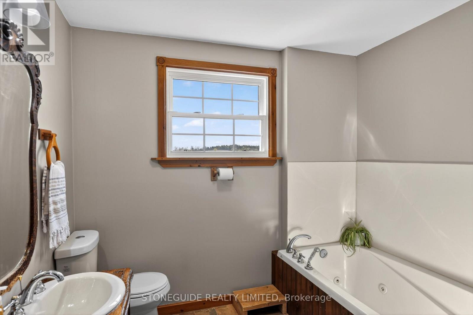 1911 David Fife Line, Otonabee-South Monaghan, Ontario  K0L 2B0 - Photo 20 - X13077092
