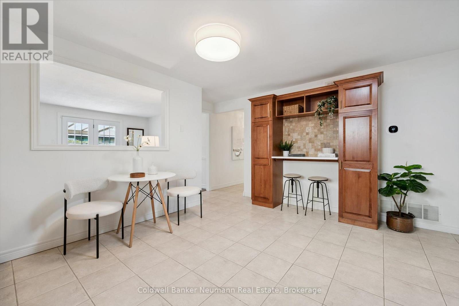 47 Springdale Boulevard, Guelph, Ontario  N1H 7S9 - Photo 9 - X13077134