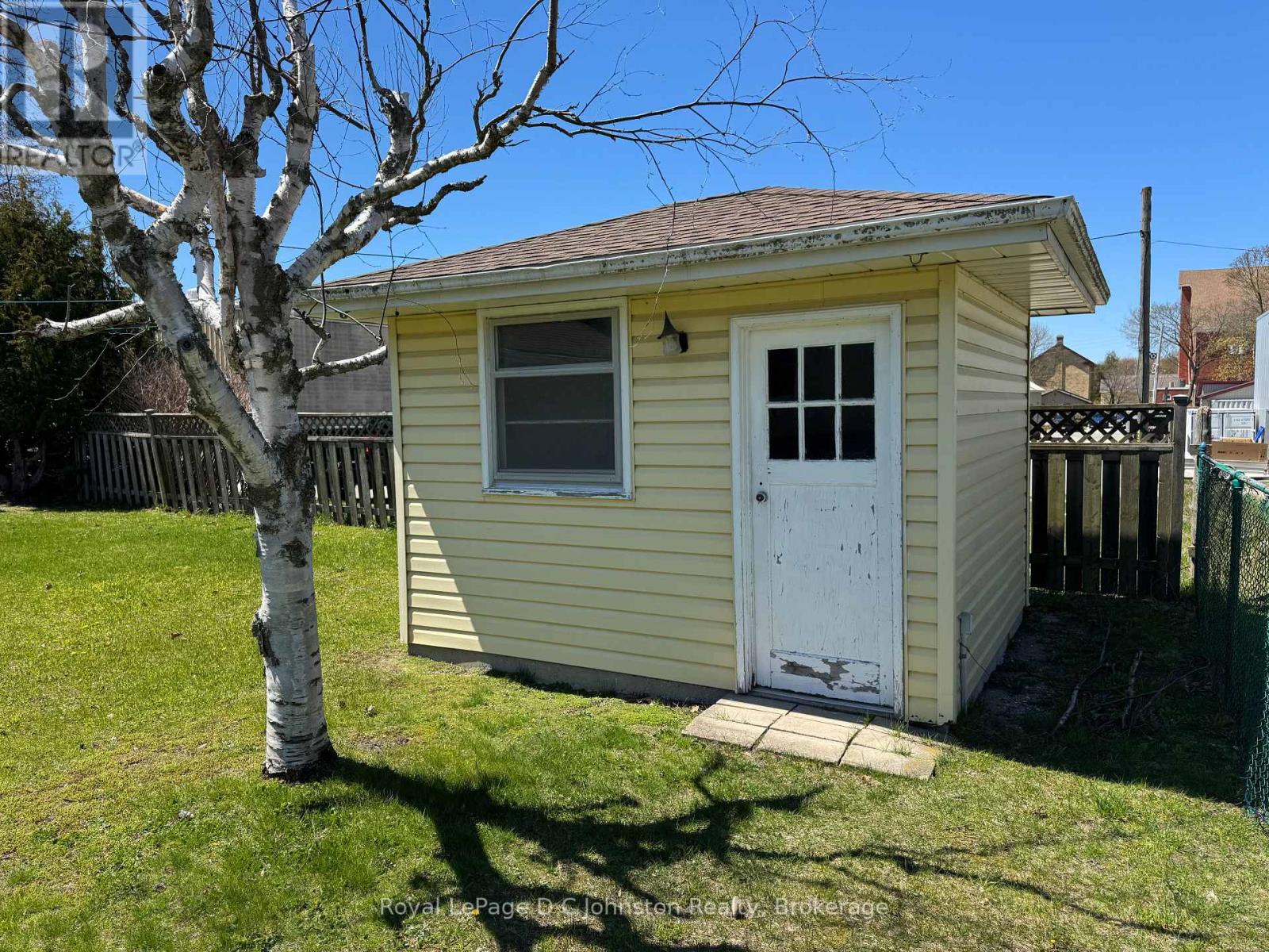 21 Victoria Street S, Saugeen Shores, Ontario  N0H 2L0 - Photo 16 - X13077162
