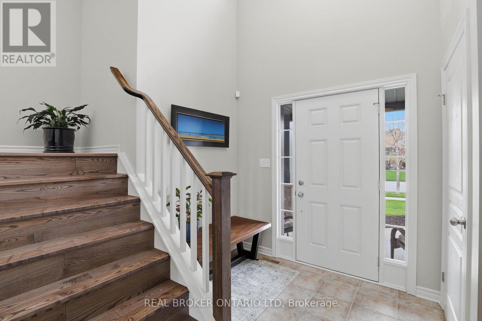 20 Majestic Court, St. Thomas, Ontario  N5R 0B9 - Photo 5 - X13076342