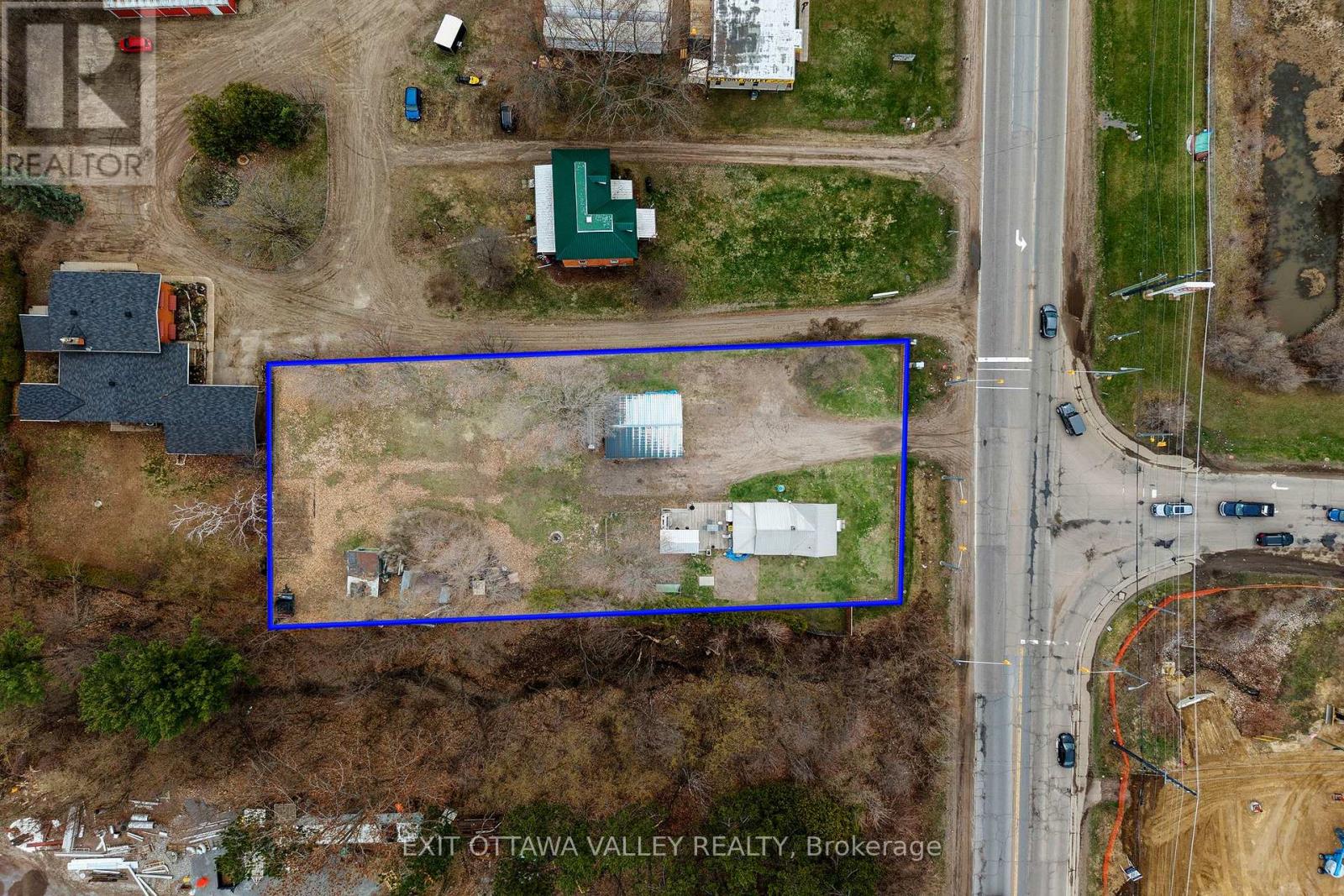 1165 PEMBROKE STREET E, Laurentian Valley, Ontario