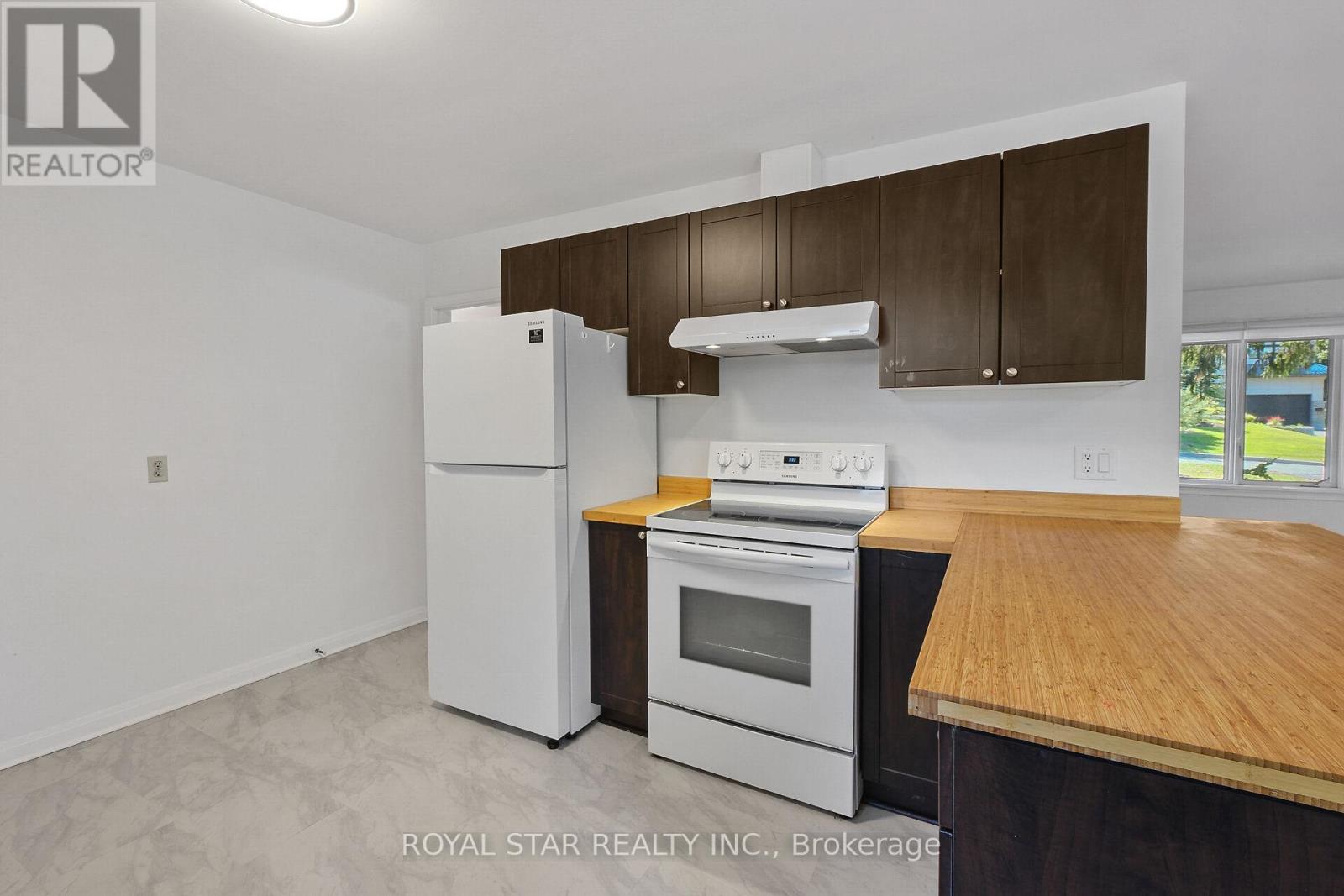 10 DELONG DRIVE - Photo 21