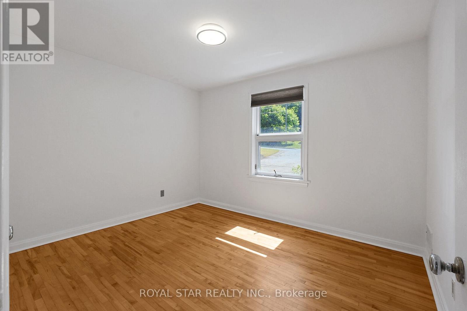 10 DELONG DRIVE - Photo 29