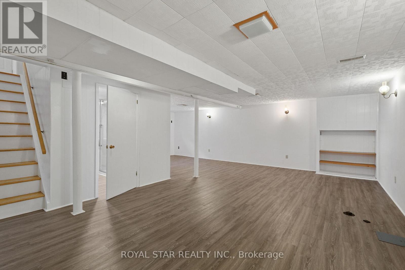 10 DELONG DRIVE - Photo 33
