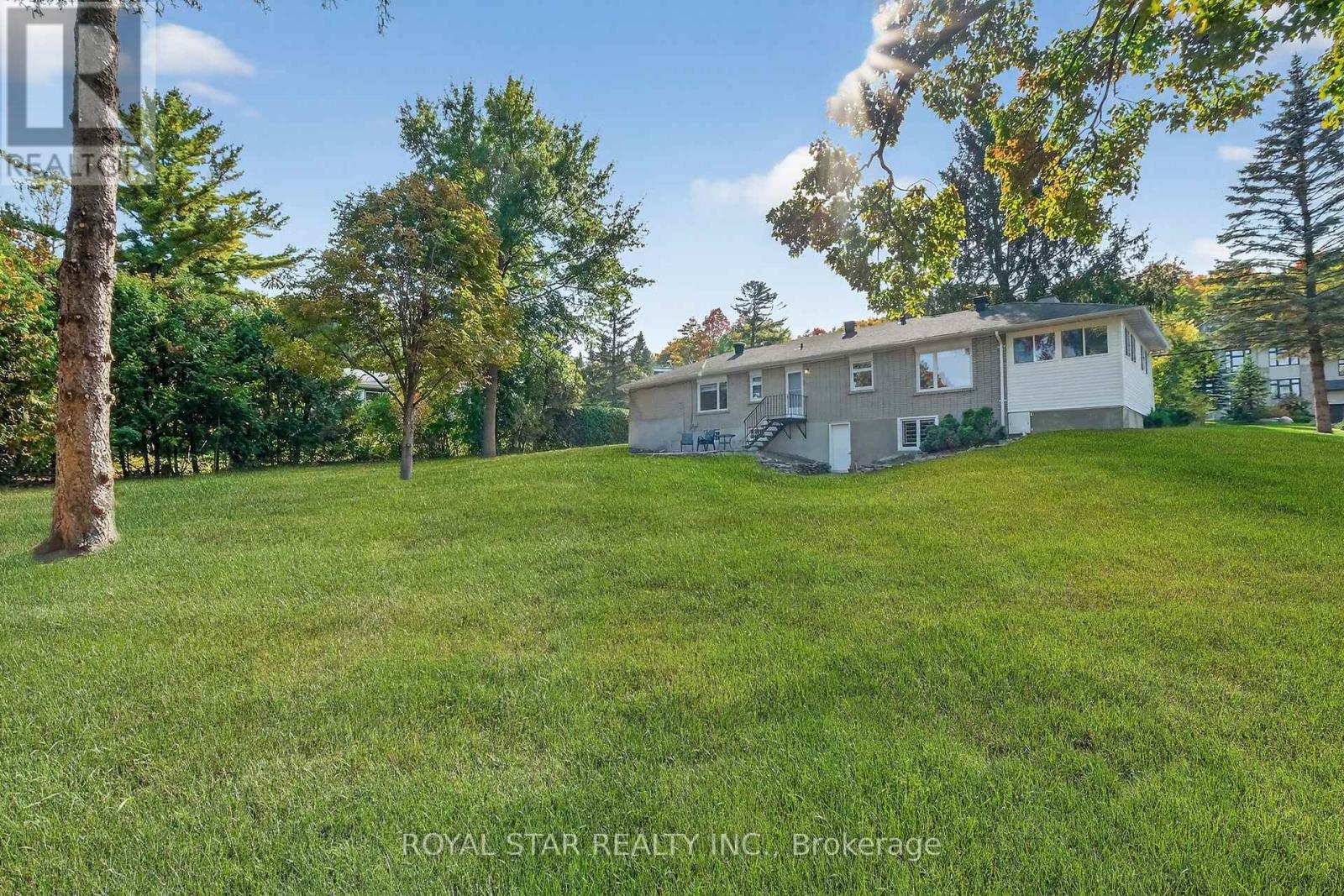 10 DELONG DRIVE - Photo 39