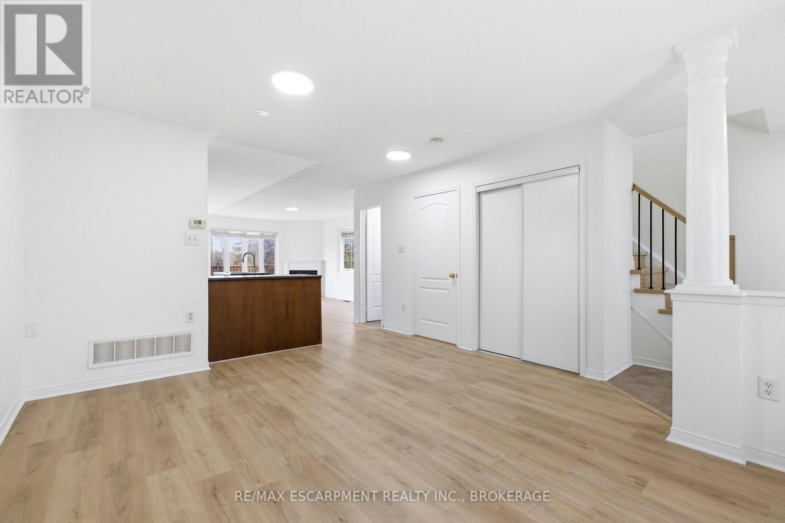481 Jim Barber Court, Newmarket, Ontario  L3Y 9E6 - Photo 10 - N13077322