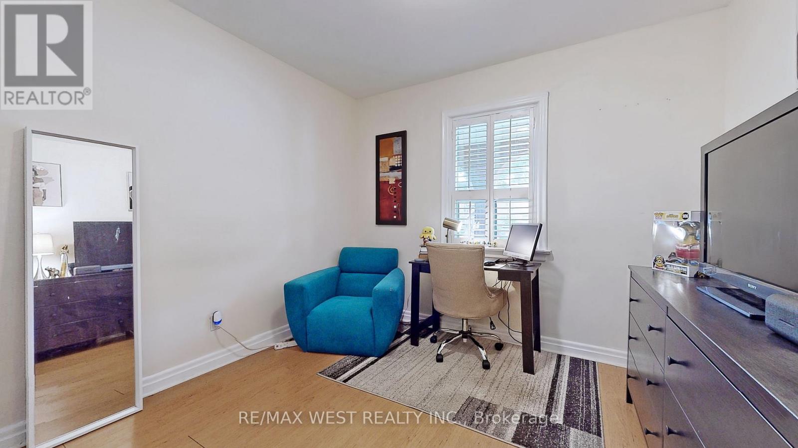 Main Floor - 139 Ranee Avenue, Toronto, Ontario  M6A 1N3 - Photo 25 - C13077222