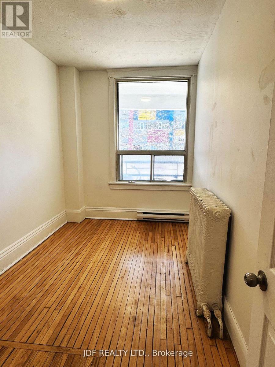 383 Lansdowne Avenue, Toronto, Ontario  M6H 3Y2 - Photo 11 - C13077266