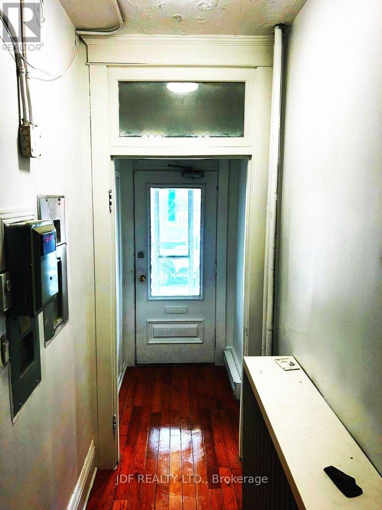 383 Lansdowne Avenue, Toronto, Ontario  M6H 3Y2 - Photo 2 - C13077266