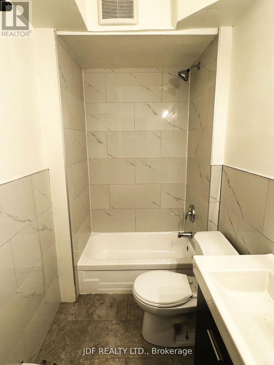 383 Lansdowne Avenue, Toronto, Ontario  M6H 3Y2 - Photo 24 - C13077266