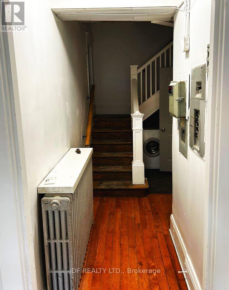 383 Lansdowne Avenue, Toronto, Ontario  M6H 3Y2 - Photo 3 - C13077266