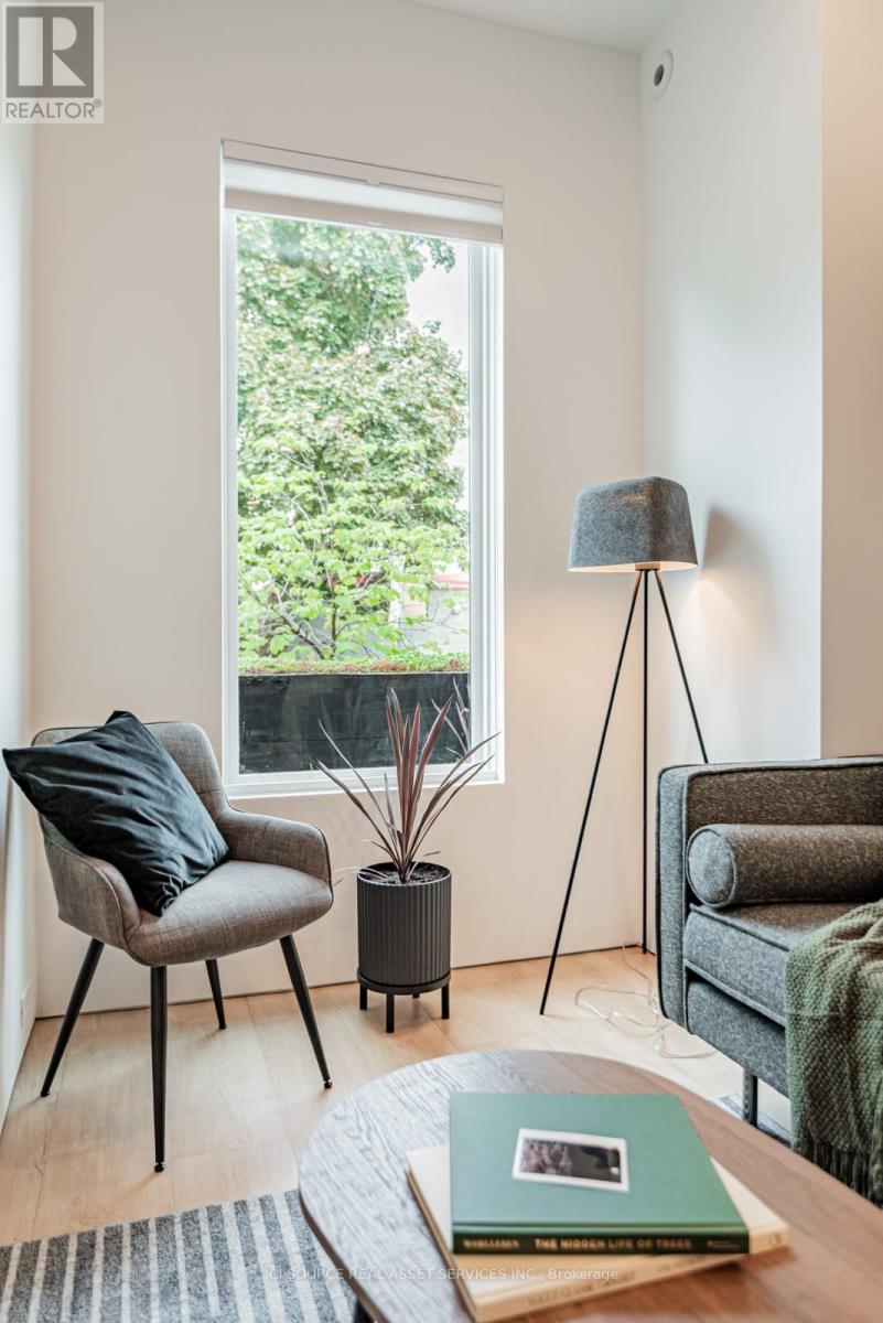 44 Massey Street, Toronto, Ontario  M6J 2T4 - Photo 12 - C13077402
