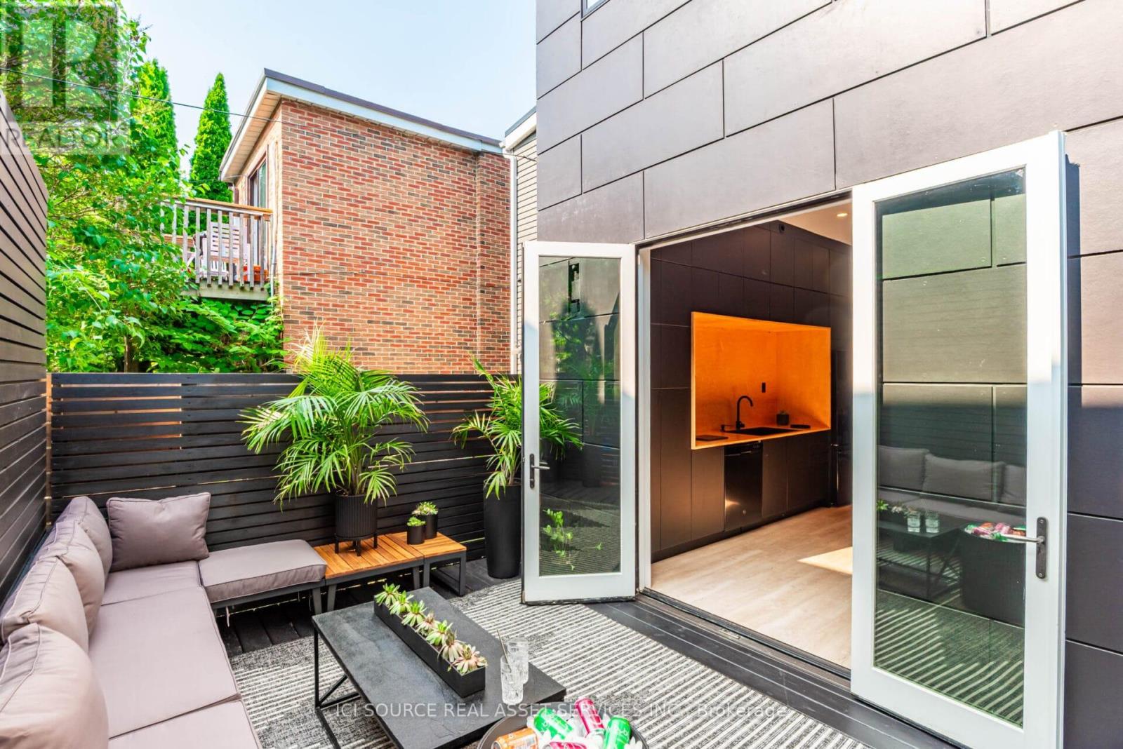 44 Massey Street, Toronto, Ontario  M6J 2T4 - Photo 18 - C13077402