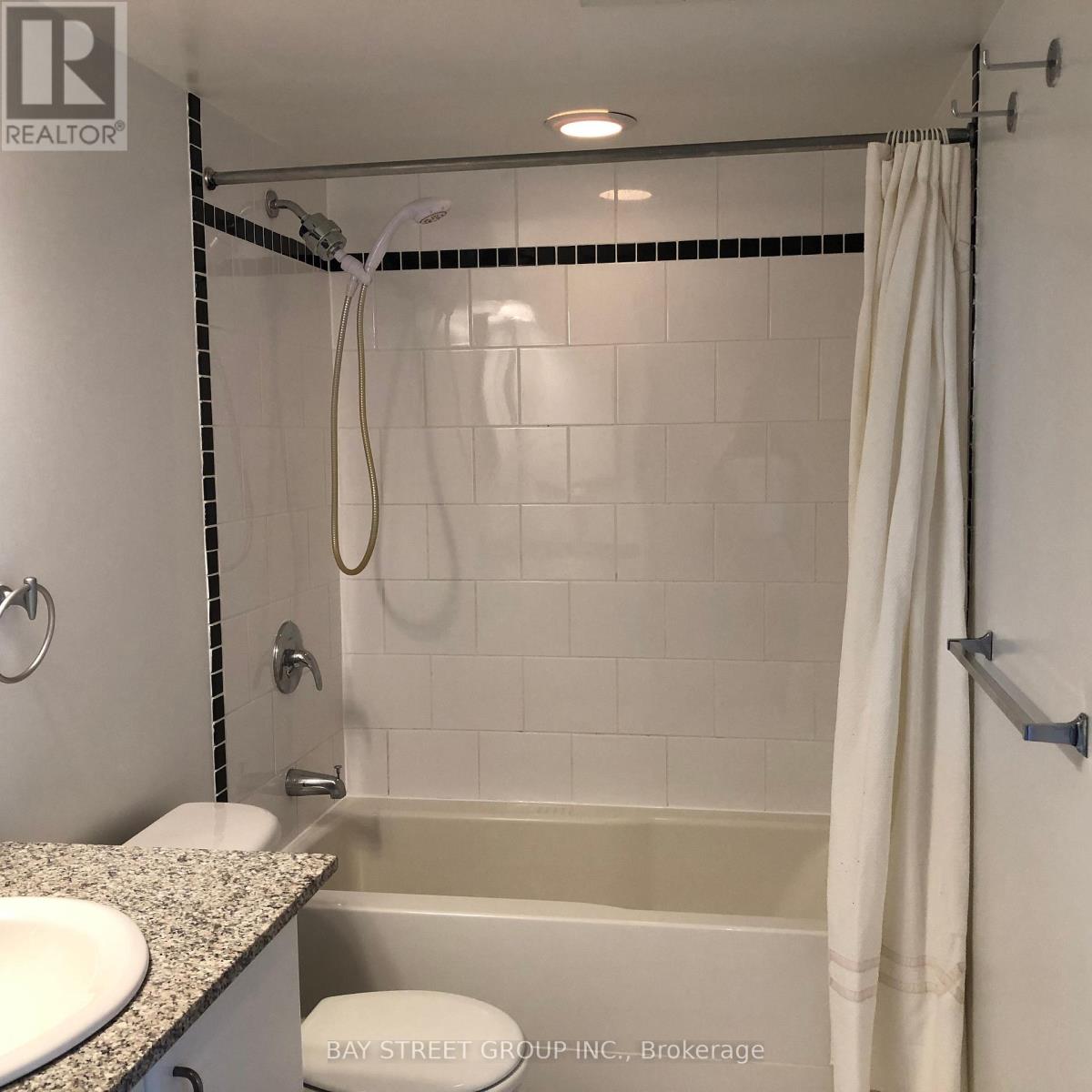 2000 - 33 Sheppard Avenue E, Toronto, Ontario  M2N 7K1 - Photo 13 - C13077418