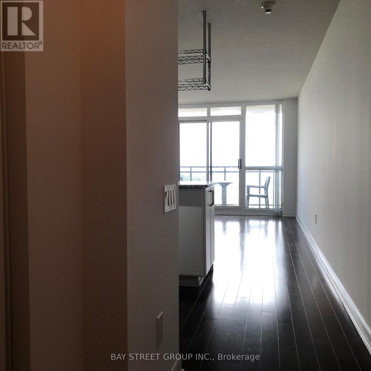 2000 - 33 Sheppard Avenue E, Toronto, Ontario  M2N 7K1 - Photo 3 - C13077418