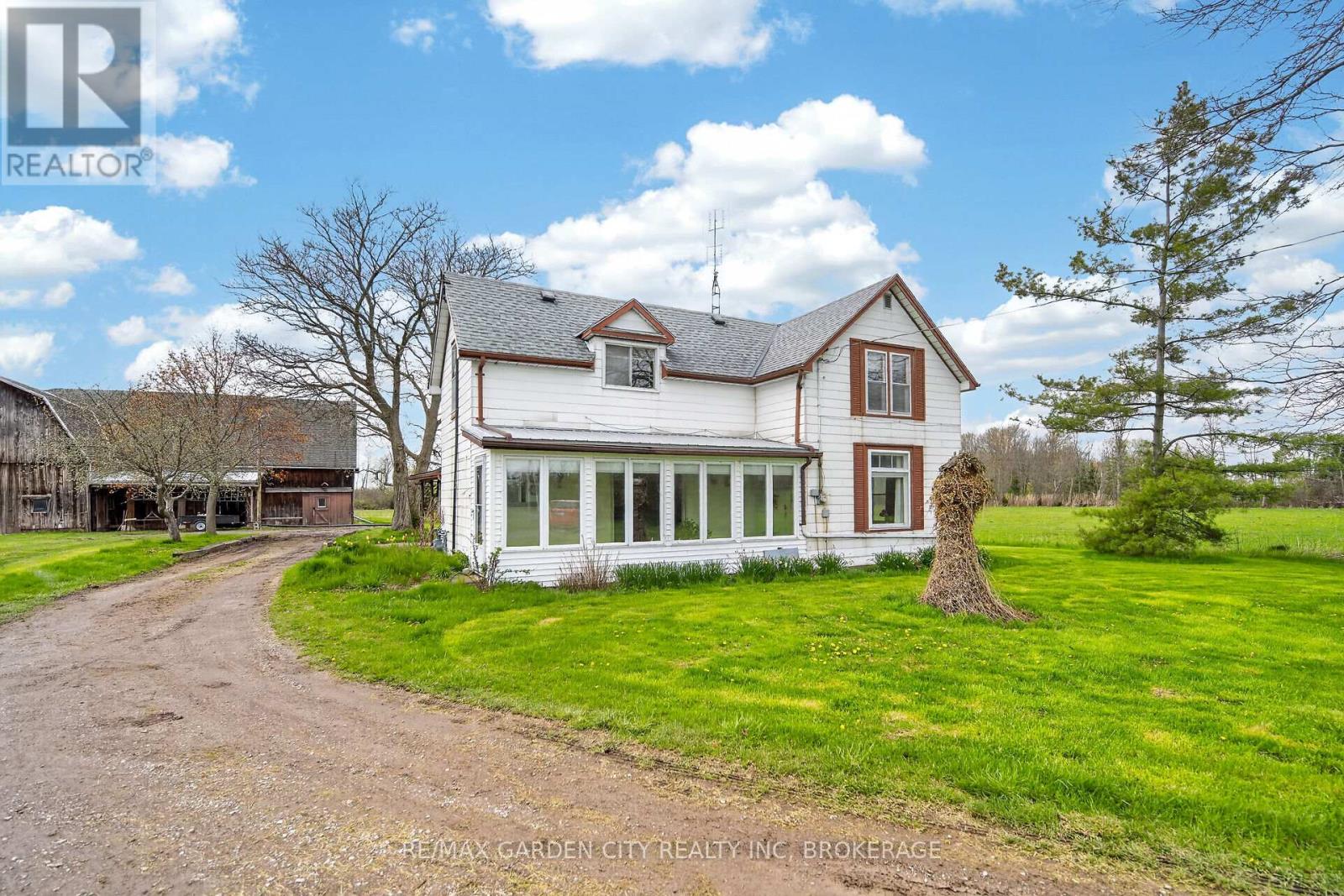 732 CEDAR BAY ROAD W, Port Colborne, Ontario