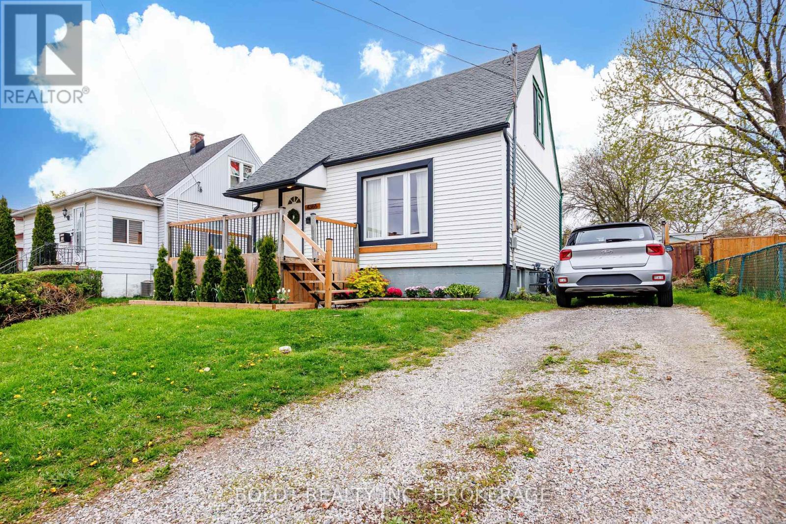 4365 Second Avenue, Niagara Falls, Ontario  L2E 4G8 - Photo 2 - X13077254