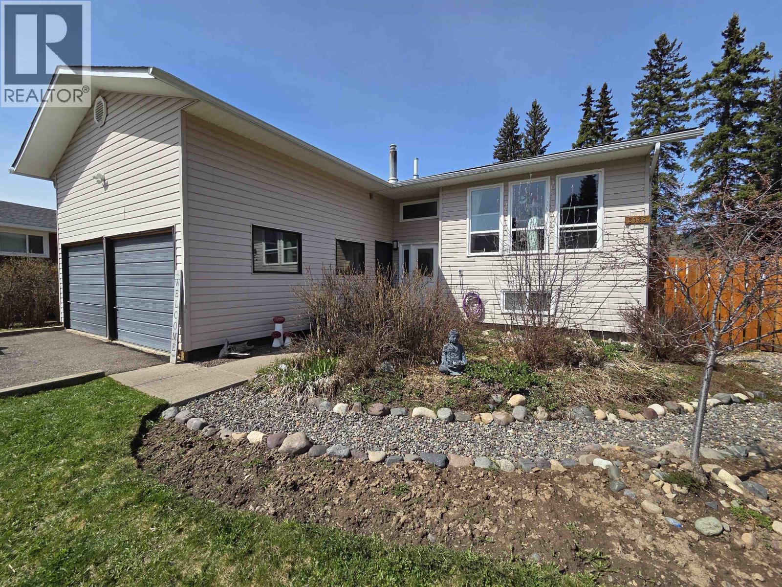 2325 Omineca Place, Houston, British Columbia  V0J 1Z2 - Photo 2 - R3118749