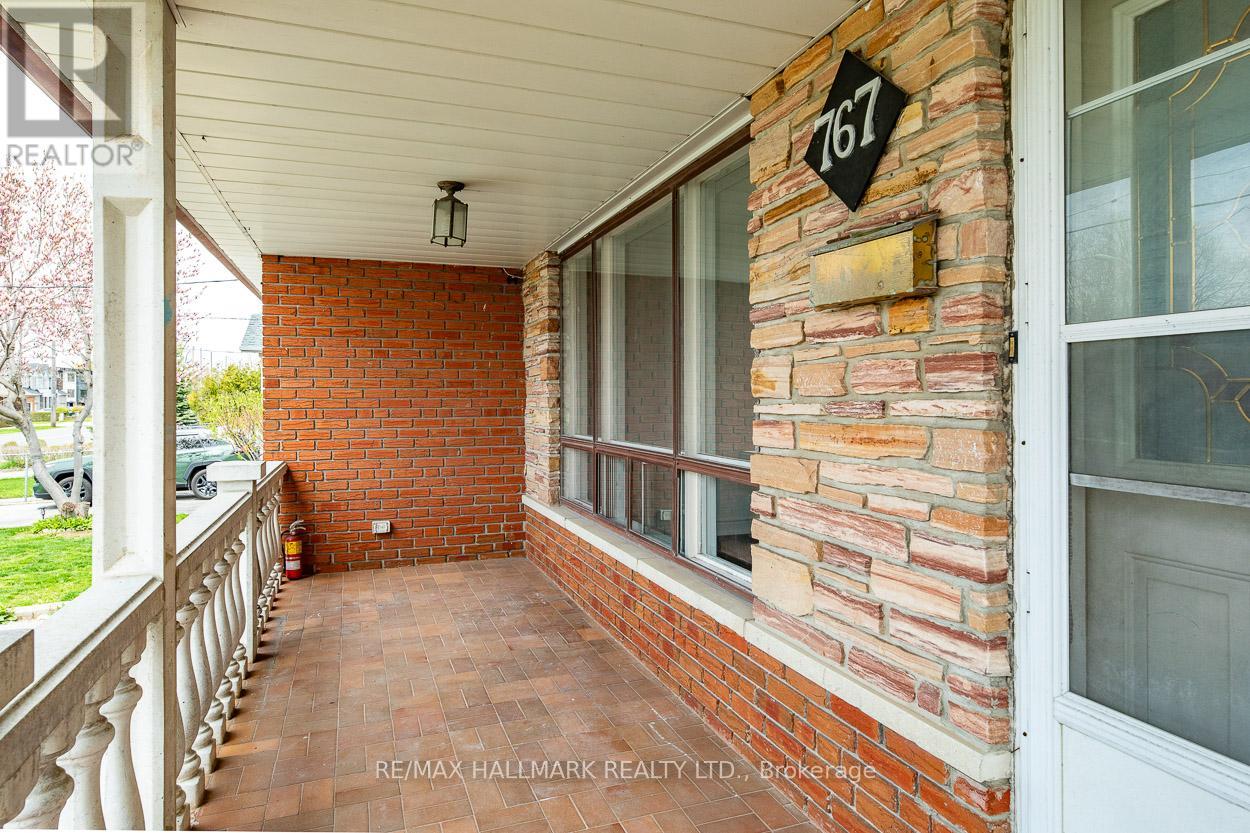 767 Midland Avenue, Toronto, Ontario  M1K 4E5 - Photo 2 - E13077120