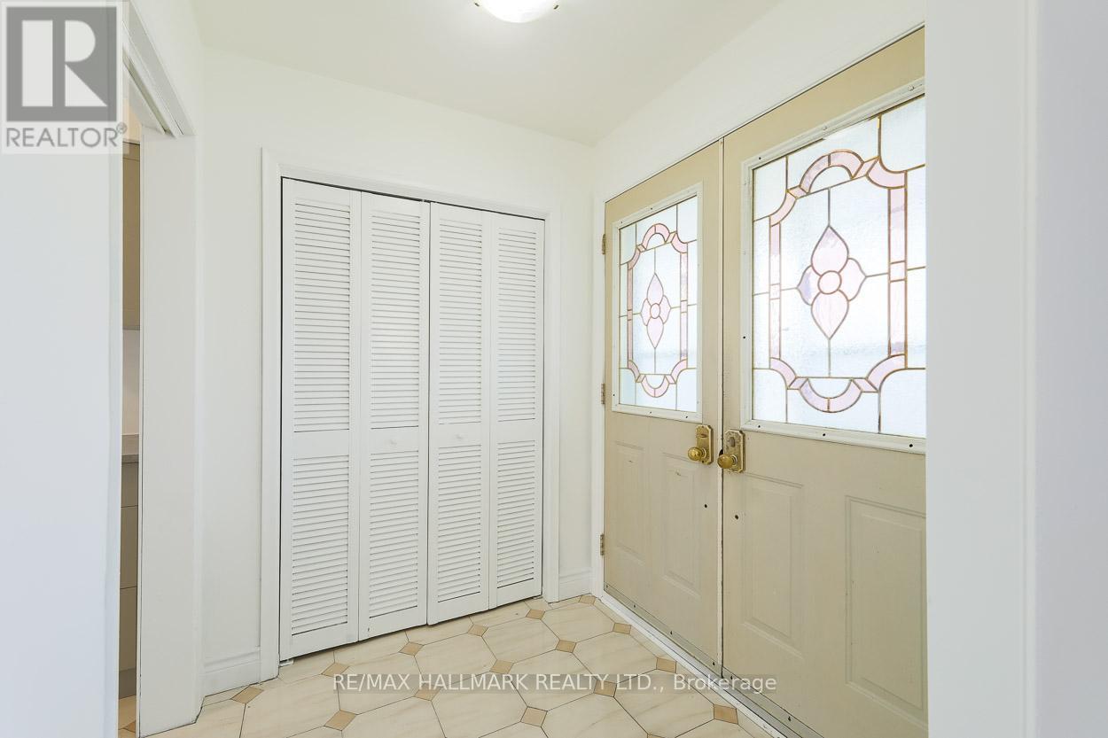 767 Midland Avenue, Toronto, Ontario  M1K 4E5 - Photo 3 - E13077120