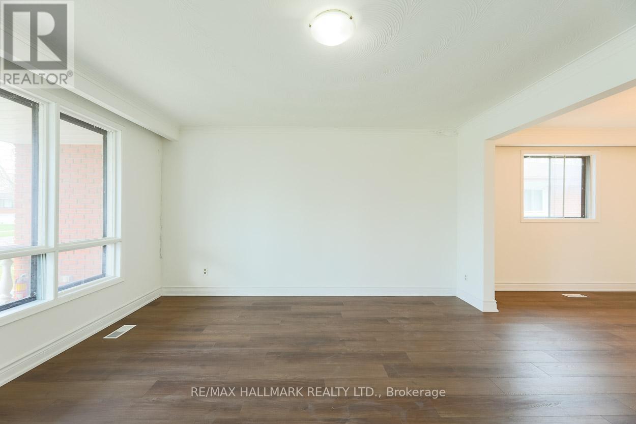 767 Midland Avenue, Toronto, Ontario  M1K 4E5 - Photo 5 - E13077120