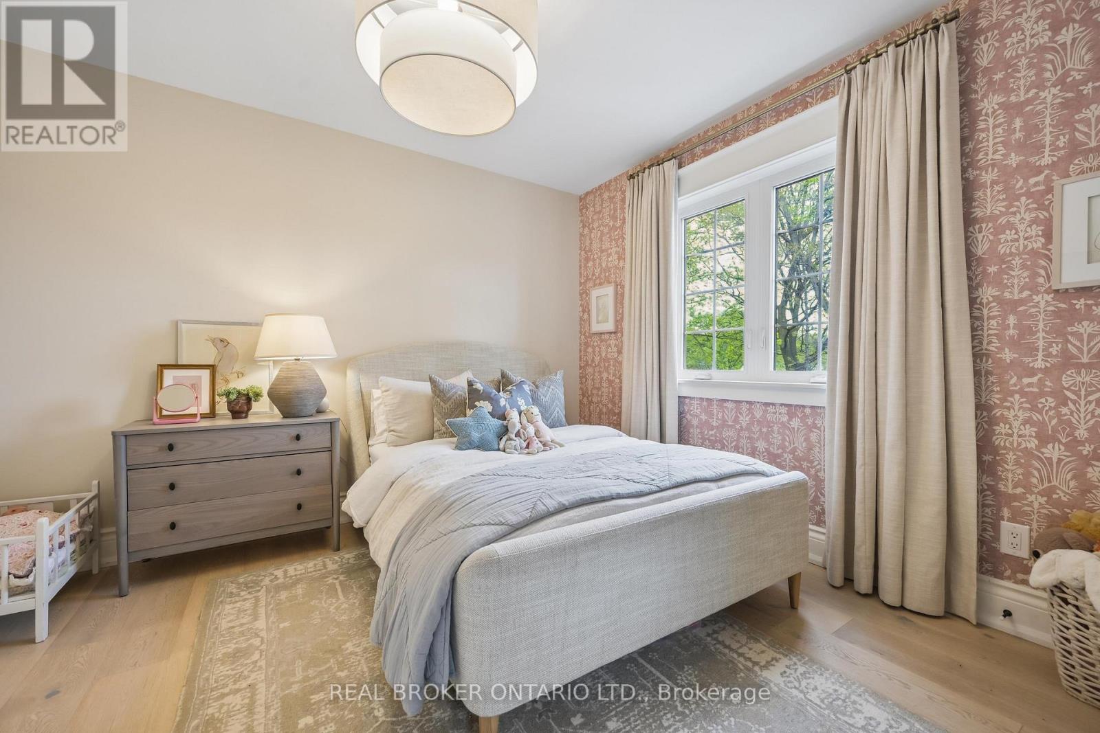 39 Bowmore Road, Toronto, Ontario  M4L 3H8 - Photo 17 - E13077150