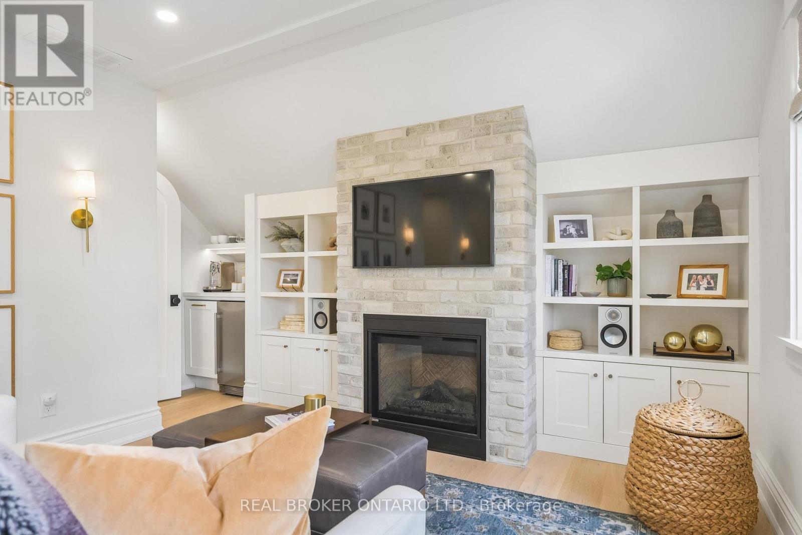 39 Bowmore Road, Toronto, Ontario  M4L 3H8 - Photo 25 - E13077150