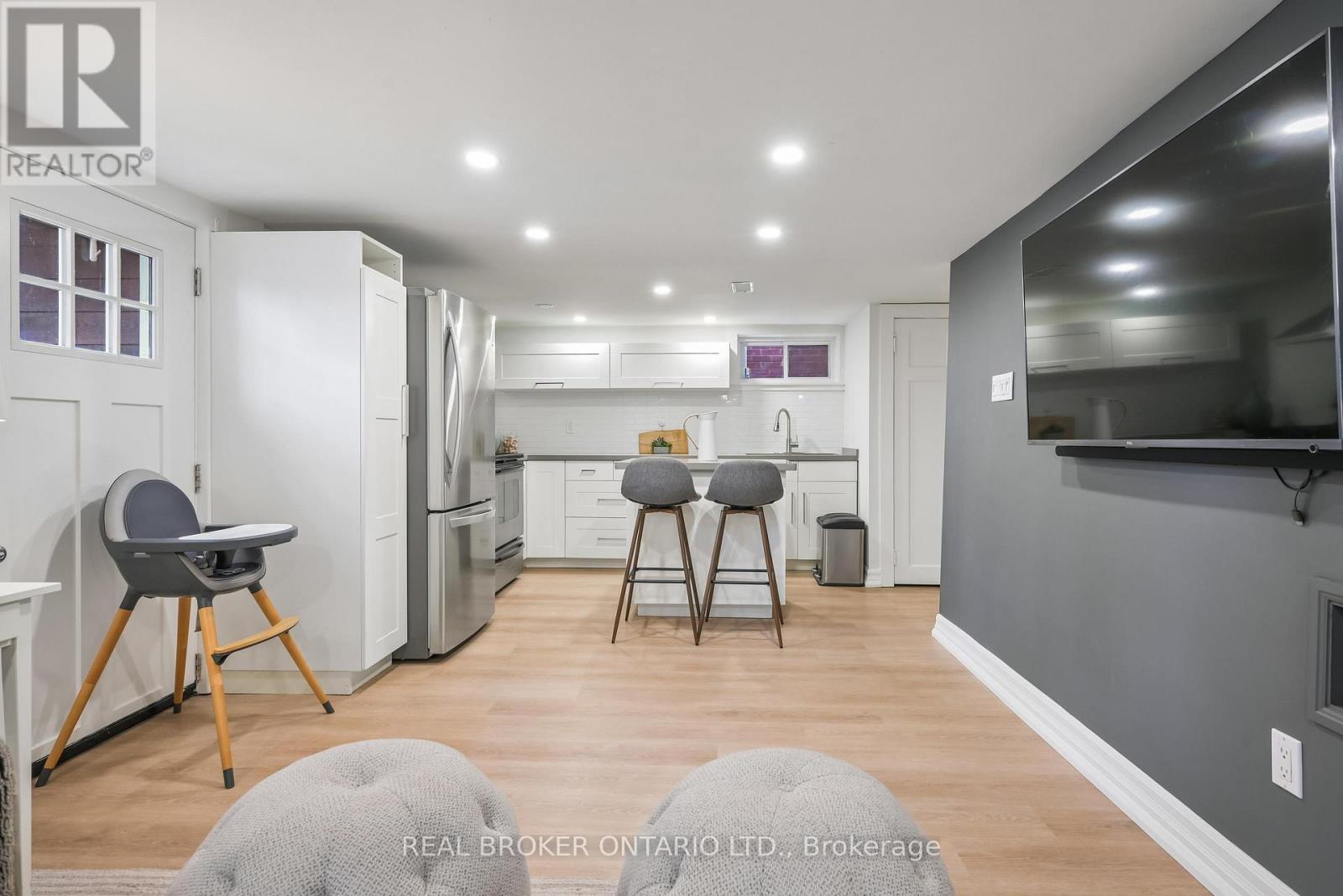 39 Bowmore Road, Toronto, Ontario  M4L 3H8 - Photo 32 - E13077150