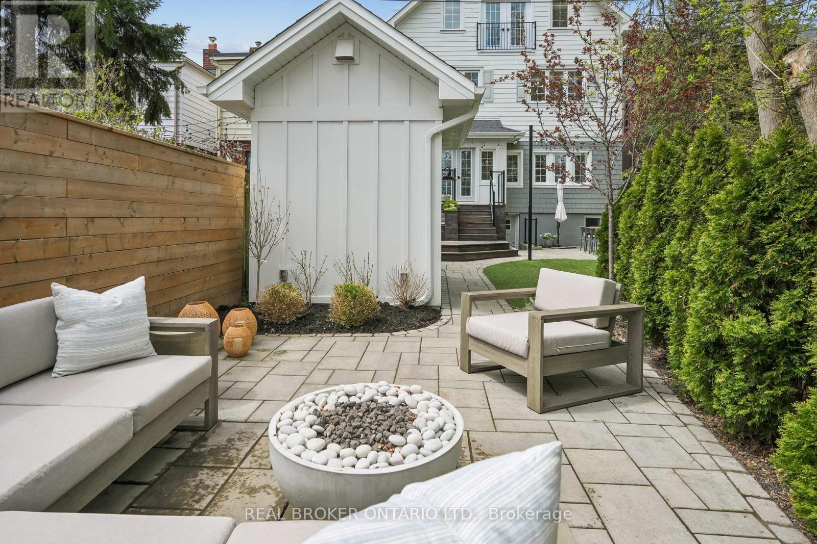 39 Bowmore Road, Toronto, Ontario  M4L 3H8 - Photo 42 - E13077150
