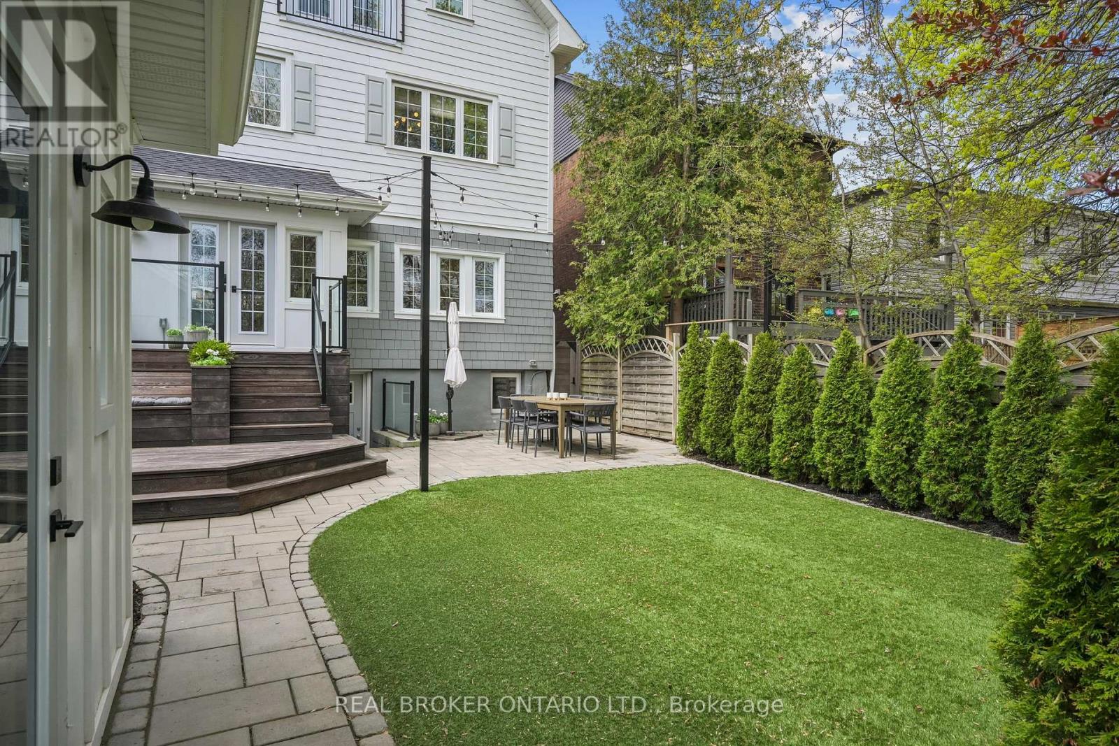 39 Bowmore Road, Toronto, Ontario  M4L 3H8 - Photo 43 - E13077150