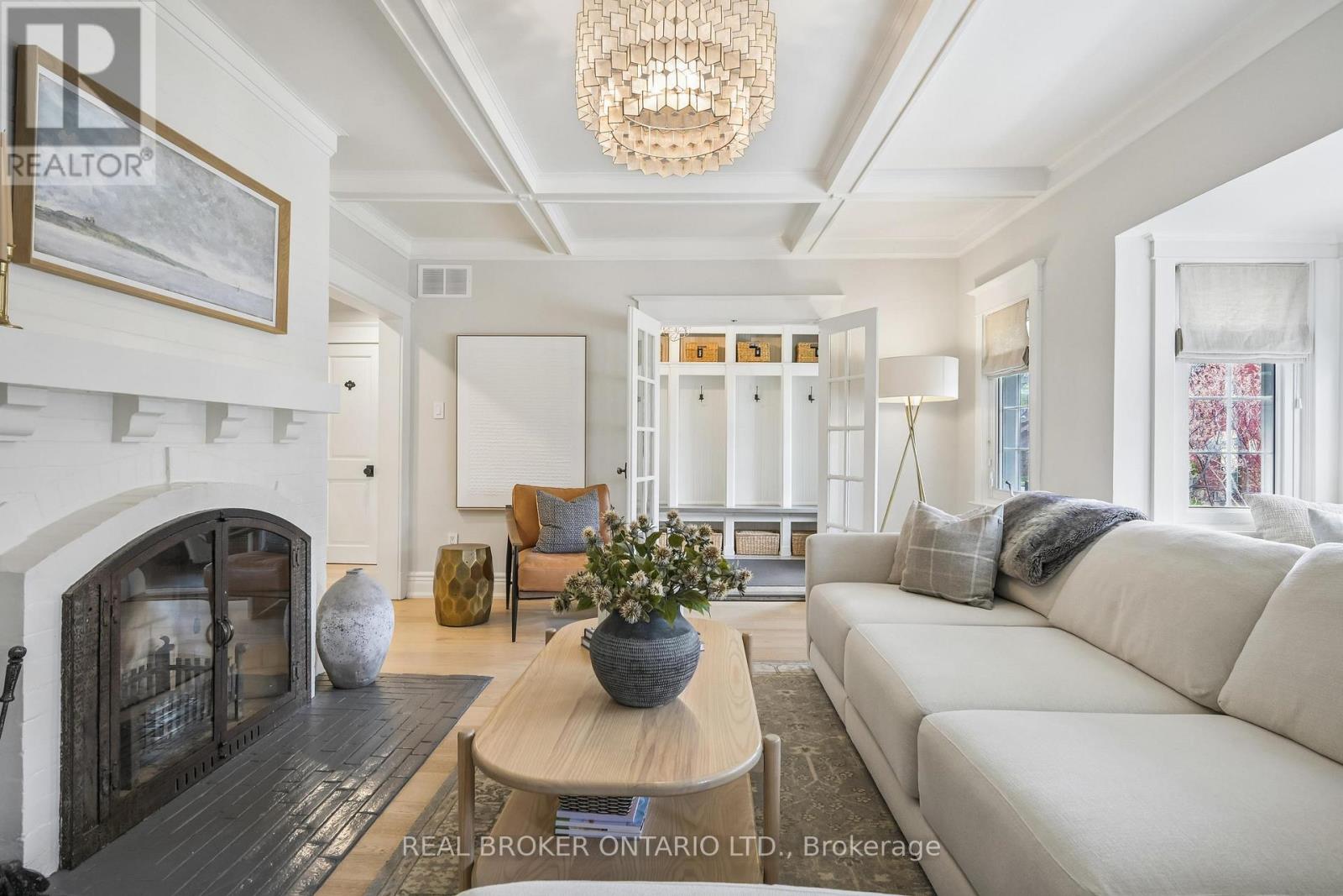39 Bowmore Road, Toronto, Ontario  M4L 3H8 - Photo 6 - E13077150