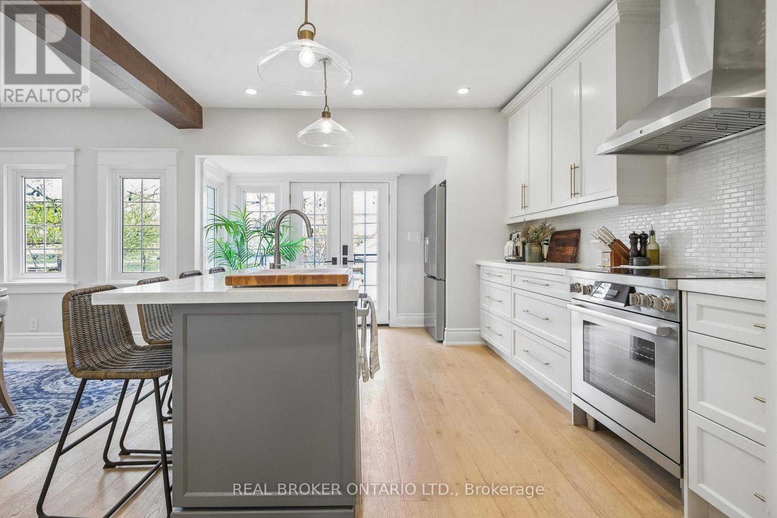 39 Bowmore Road, Toronto, Ontario  M4L 3H8 - Photo 8 - E13077150