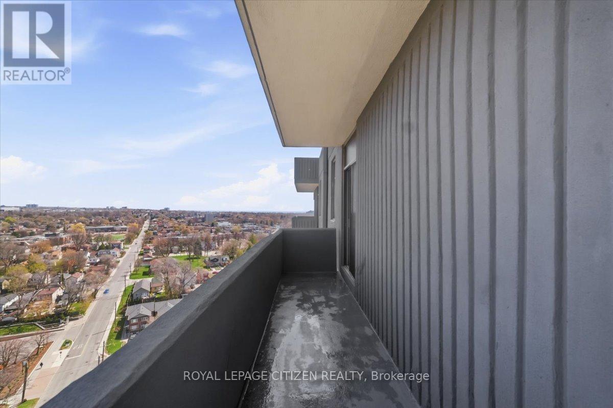 Ph03 - 757 Victoria Park Avenue, Toronto, Ontario  M4C 5N8 - Photo 27 - E13077476