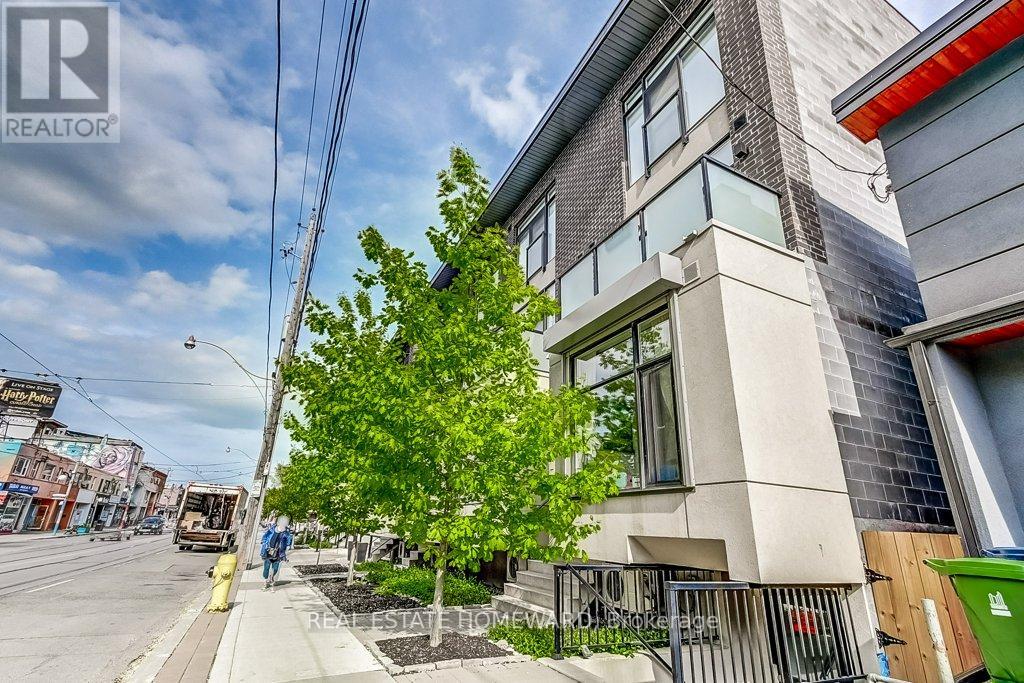 4 - 1321 Gerrard Street E, Toronto, Ontario  M4L 1Y8 - Photo 4 - E13077484