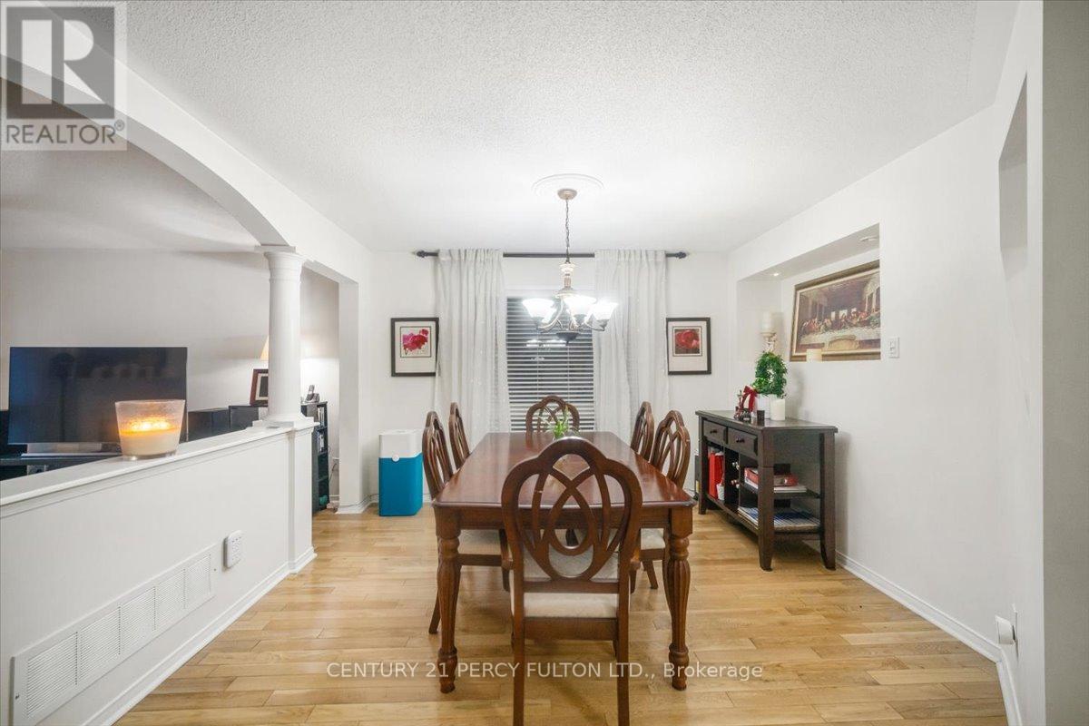 8 Boulderbrook Drive, Toronto, Ontario  M1X 2B9 - Photo 14 - E13077498