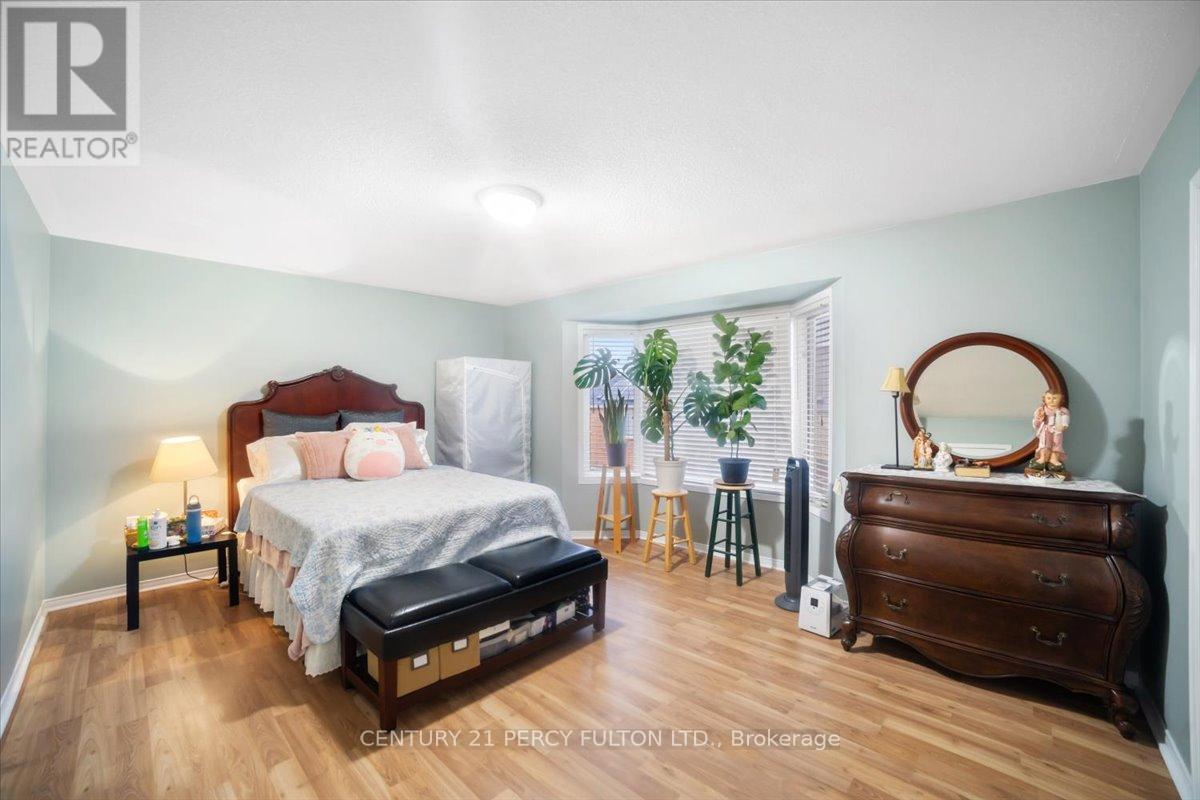 8 Boulderbrook Drive, Toronto, Ontario  M1X 2B9 - Photo 18 - E13077498